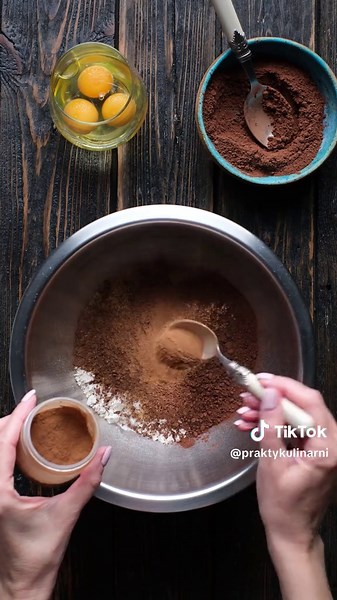 Szybkie ciasto czekoladowe bez miksowania