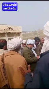 21 shares | پی ٹی آئی کا آزاد امیدوار داور کنڈی NA43 کے چھ پولنگ اسٹیشن پر آج ہونے والے ری پولنگ میں کھلے عام 20 ہزار تک میں ایک ووٹ خرید رہا ہے.. | Ismailswati Swati | Facebook