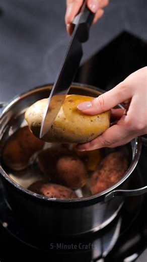 332K views · 623 reactions | You asked for creative hacks - and here's what we recommend! ✅ | 5-Minute Crafts | Facebook