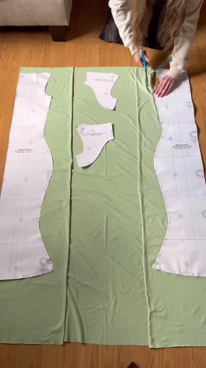 Sewing a boat neck dress using the pattern by notyourcherryDESIGNS on Etsy this dress comes in 3 lengths the mini, midi, and maxi. This is the midi length in the US size 2, the dress comes in sizes 00-14. Plus this designer includes sleeve options and petite and tall sizes. I’m really impressed with the pattern and instructions. The fabric is from Joann’s it’s the sage green modal knit. Very soft and easy to work with. For the sewing construction I finished the neckline and arms with the facing 