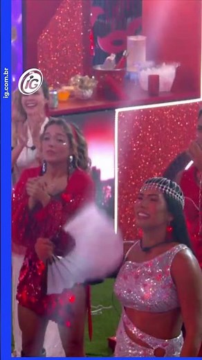 Watch the moment Léo Santana cuts Milena off at the BBB26 party.