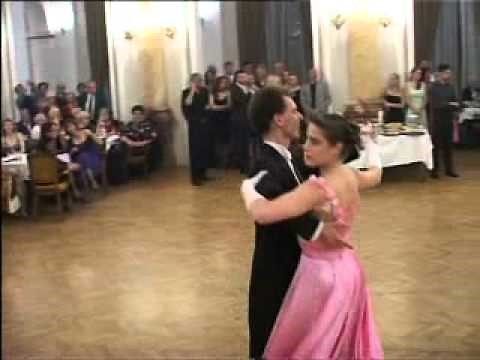 Bečki valcer - oficirski bal 2005 / Plesna škola ARMY DANCE