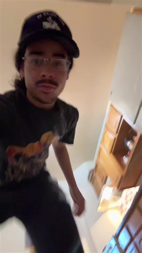 ksuuvi (@ksuuvi)’s videos with sneaked in - ksuuvi