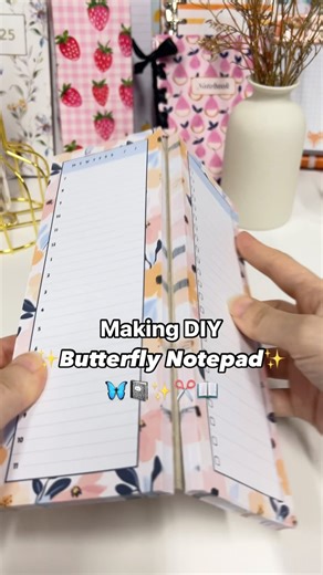 Planify Pro - Planner Design Program on Instagram: "Making a DIY Butterfly Notepad 🦋📓✨ It folds together so you can show both your Daily Schedule and To do list or just either side 🥳💖 For the chipboard you just want to slice it half through so you can fold it to the back 🥰 Materials & Equipment: - Any kind of paper - Cutter and Ruler - PVA Glue (Kids Glue) - Chipboard - Some clips to secure This notepad has in total 60 pages, and is in the A5 size. The template has been made and downloaded 