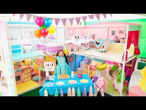 Bug Incredible Giant Dollhouse Party