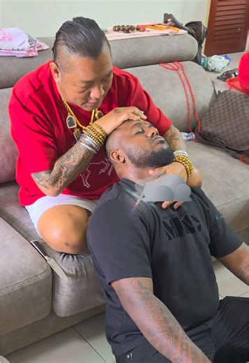 大开眼界，老奶奶走楼梯，不服都不行，#阿赞湿 #庇佑 #泰国神秘文化 #马来西亚