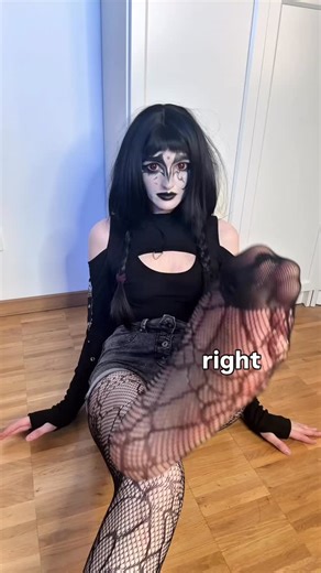 Uwu Cat on Instagram: "Right or Left?"