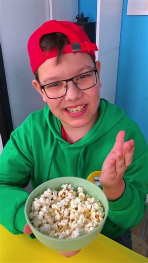Table Etiquette Fun for Kids! 🍽️🎉 #FamilyFun