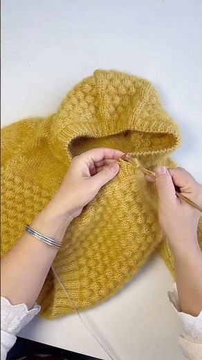 Puff flower hooded sweater泡芙花毛衣