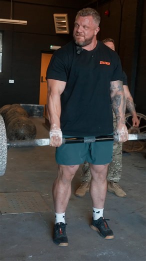 Who'd you think wins the British Army Fitness Test? 😉 | Luke "The Highland Oak" Stoltman