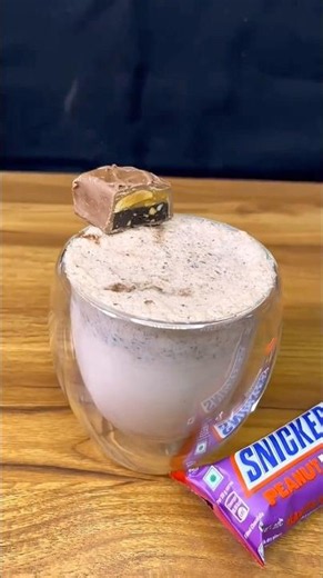 PREMIUM SNICKERS BROWNIE MILKSHAKE ASMR🍫 #asmr #shorts
