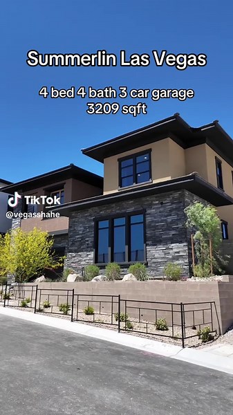 Luxury Living in Summerlin: Modern 4-Bed Home