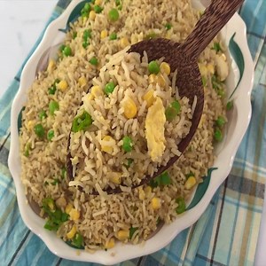 302K views · 103 reactions | Use left-over rice to make this classic Filipino side dish - EASY GARLIC FRIED RICE (SINANGAG). RECIPE HERE > https://goo.gl/mYTc4X | Valerie's Kitchen | Facebook