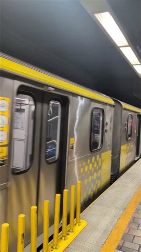 LA Metro B Line at 7th St Metro Center