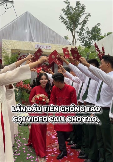 Lần đầu video call với chồng: Khám phá bí mật quân đội