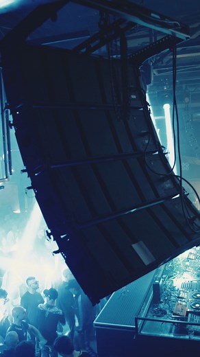 At K-array, the people behind the sound are the heart of what makes us unique. We don’t just create speakers—we redefine sound. Having David Guetta as an ambassador proves that our unconventional technology truly makes a difference. 🖤 📽️ In our latest video, hear from the passionate K-array team and discover why a world-class DJ chose K-array for his performances and beyond. 🔈 And stay tuned—the Dragon KXT12P is coming soon to set a new standard in club sound. With its cutting-edge design, ad