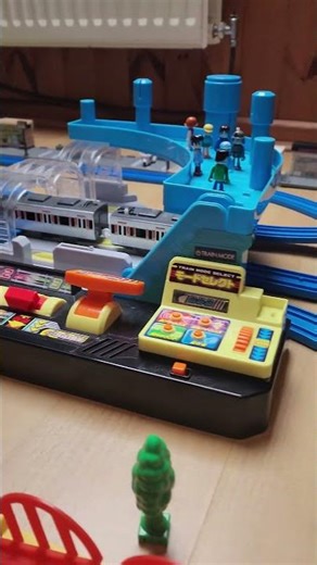 315系をご紹介します！🚆315系は、JR東海の最新型通勤電車で、これまでの車両を置き換えるために登場しました。 #plarail #takaratomy #train