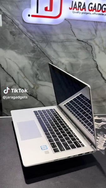 HP Elitebook 1030 G2: High-Performance Laptop Review