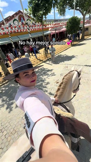 Sonido de caballos en la Feria de Abril