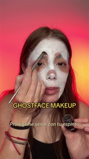 Maquillaje de Halloween: Tutorial Máscara de Scream paso a paso
