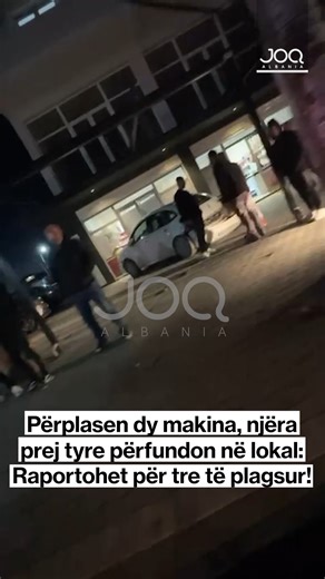 JOQ Albania on Instagram: "Një aksident i rëndë rrugor është regjistruar mbrëmjen e sotme në Sukth, ku janë përplasur dy automjete, një mjet tip Range Rover dhe një Citroen me ngjyrë të bardhë. Sipas raportimeve të një dëshmitari nga vendngjarja për JOQ Albania, përplasja ka qenë e fortë, duke bërë që automjeti tip Citroen të përfundojë në ambientet e një lokali buzë rrugës, ku ka pasur përplasje me strukturën e këtij biznesi. Gjithnjë sipas dëshmisë së qytetarit, nga aksidenti kanë mbetur të pl