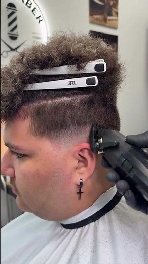 Medium Fade Tutorial Using Clippers for Precise Blending #fade #barber #taper