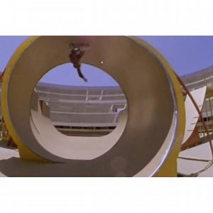 A few of my favorite tricks from Birdhouse Skateboards' video “The End” (1998). Music: Propellerheads | Tony Hawk