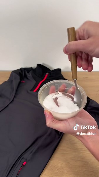 Comment enlever les odeurs de transpiration des vêtements ?