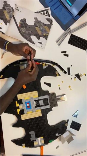 #LEGO #UCS #Batwing #SpeedBuild 🦇 Part 2 | Skin & Shape Revealed #Shorts