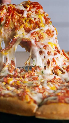 Get a large 4 Cheese or Double Shredded Pepperoni for $9.99 each. Raise your pizza game, not your budget. | Papa Murphy's Pizza