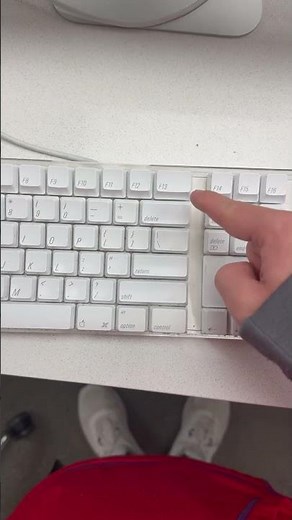 Pressing the f13 key on a 2003 Apple Keyboard #shorts #keyboard #click