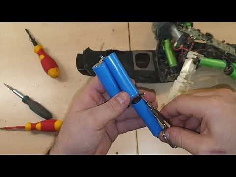 AEG Ergorapido Plus Akkuwechseln Akkutausch Akku schwach Reparatur Öffnen ersetzen