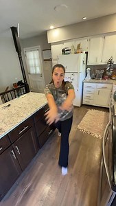 1 hour reset with me 🧹🫧🧽 . . #cleanwithme #1hourreset #cleaning #kitchenreset #clean | Cara Jones