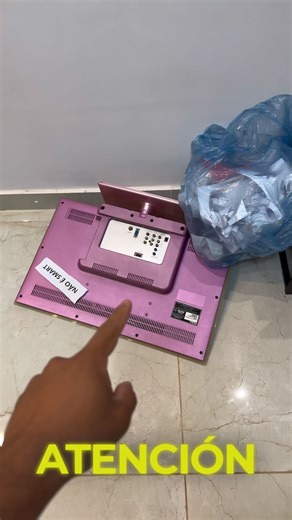 Cómo convertir tu TV antigua en Smart TV con un cable USB #TVAntigua #SmartTV #ActualizarTV #TrucoTecnología #PuertoUSB Firmware ReutilizarTV TecnologíaFácil TutorialTV AhorraEfectivo | Dicas Genial