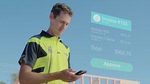 Kylie and Simon want a better work/life balance. Using online systems to quote and invoice for jobs streamlines their business admin, also freeing up their evenings. | business.govt.nz