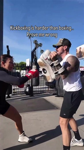 Boxing vs Kickboxing: What’s Harder?