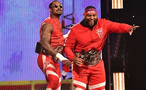 WWE. Montez Ford, campeón con Street Profits que es Infante de Marina
