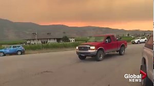 Global News shot this footage of the fast-moving and aggressive Nk’Mip Creek wildfire that sprung to life near Osoyoos, B.C., on Monday evening, threatening homes, a campground and a popular resort. For the latest updates: https://globalnews.ca/news/8043702/inkaneep-creek-wildfire-update/ | Global BC