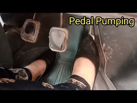 Pedal Pumping with Black heels| Cranking car| How to drive a manual car| Mrs HAMAYUN VLOG