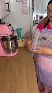 19K views · 1.4K reactions | Sand Castle cakes just got a whole lot easier thanks to Frost Form! ️ Plus when you order 4 or more Frost Form kits you get 20% off at checkout!! Perfect for all those Castle Cakes you’re gonna make now! 來 Order worldwide on www.frostform.com | Frost Form | Facebook