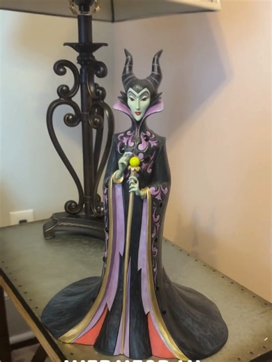 SNEAK PEEK! We have Disney, Heartwood Creek, Harry Potter, Peanuts, M&Ms, Peter Rabbit, Sanrio, and MORE in our Spring Signing Event! Visit JimShore.com for details. #jimshore #disney #heartwoodcreek #harrypotter #snoopy #mandms #peterrabbit #sanrio #gnomes #easterbunny #maleficent