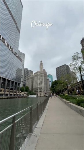 Why Everyone Loves Chicago