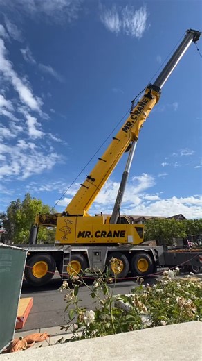 DANNY WANG on Instagram: "So it won’t tip over while spanning long distances. When the crane lifts a load, the weight of the load creates a tipping force. The counter weights placed on the rear or at the base of the crane provides an opposing force keeping the crane stable and preventing it from toppling over."