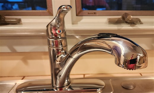 Watch Moen Chateau Chrome Faucet  on Amazon Live