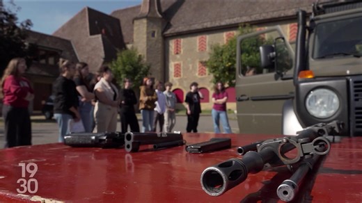 L'armée suisse cherche à attirer des soldates dans ses rangs | RTS