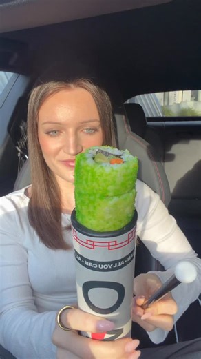 XIAO Restaurants on Instagram: "Das virale Pop-up-Sushi hat es in unser XIAO geschafft! 🤯🍣 Was meint ihr sollen wir dieses Produkt auf unsere Karte bringen?! 🤫 Schreibt es uns unten in die Kommentare . . #xiao #popupsushi #viral"