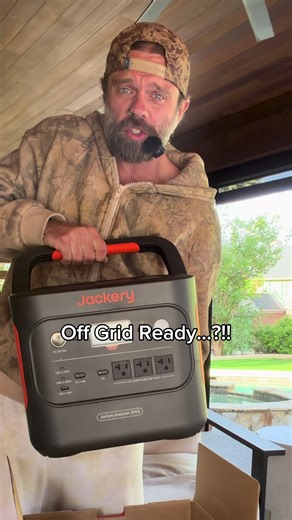 Jackery Explorer 2000 Portable Power Station solar generator @Jackery Direct #jackery #jackerysolargenerator #offgrid #solargenerator #tiktokshopcreatorpicks​​​​​​​​​​​​​​​​