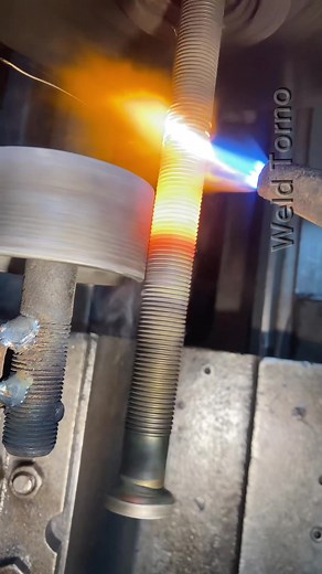 straightening threaded rod /Desempenando haste roscada #CapCut #machine #torno #fresadora #cnc #usinagem #o #industria #a #metal #mecanizado #mecanica #metalurgica #fresa #machining #metalmecanica #n #lathe #ceramica #cncmachining #ferramentaria #tornearia #mecanizadocnc #metalurgia #tornocnc #machinist #engenharia #tornomecanico #cncmachine •\t#soldador #soldadura