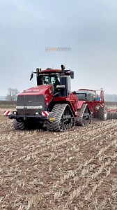 Andrew in the CASE Quadtrac and HORSCH sprinter drill. He is seeding spring oats in this field | Pro Horizon Farming Content