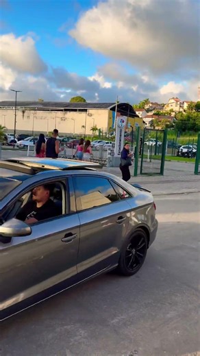 Audi a3 fazendo launch control